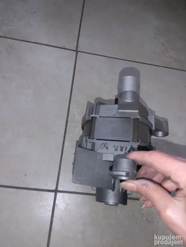 Motor za ves masinu Wirpol
