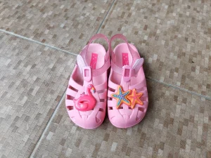 Ipanema sandale broj 27 za devojcicu