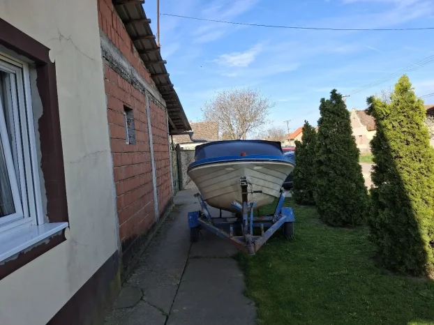 Gliser elan 402 merkuri 75