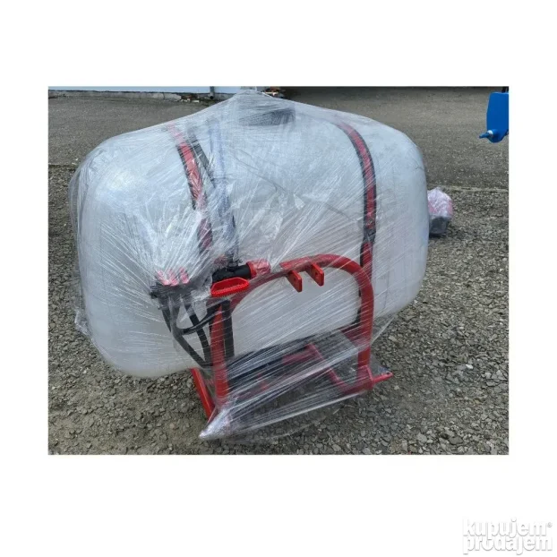 Traktorska prskalica 440L, grana 8 m, 65 pumpa