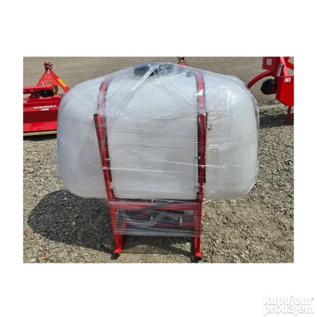 Traktorska prskalica 440L, grana 8 m, 65 pumpa