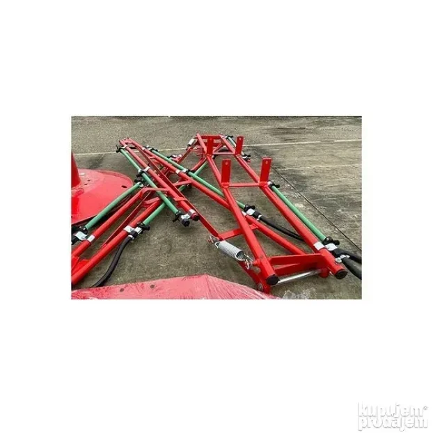 Traktorska prskalica 440L, grana 8 m, 65 pumpa