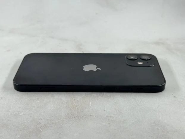 iPhone 12 64GB-12 Meseci Gar /Joker Mobil-56621 A