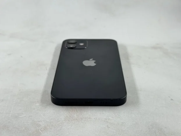 iPhone 12 64GB-12 Meseci Gar /Joker Mobil-56621 A