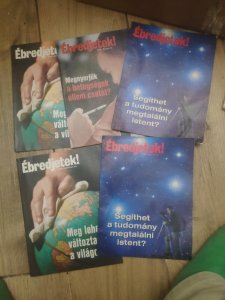Ebredjetek casopis na madjarskom