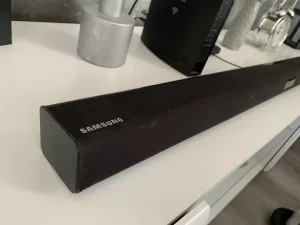 Samsung HW-F350 soundbar 23W