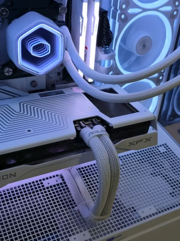 Ryzen 7 7800X3D RX 9070 X870 32GB 1TB - SM088PC