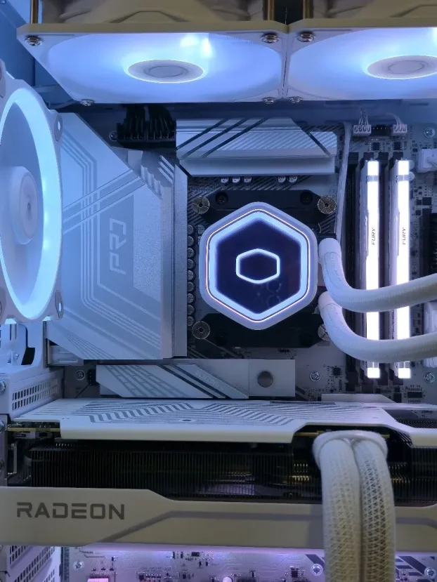 Ryzen 7 7800X3D RX 9070 X870 32GB 1TB - SM088PC