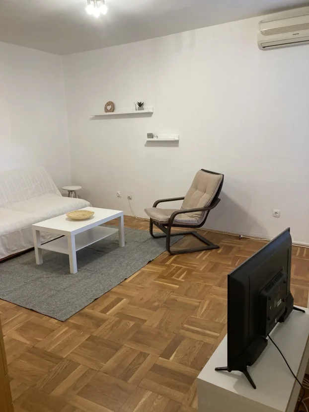 Sterijina, Podbara, 0.5 garsonjera, 28 m²