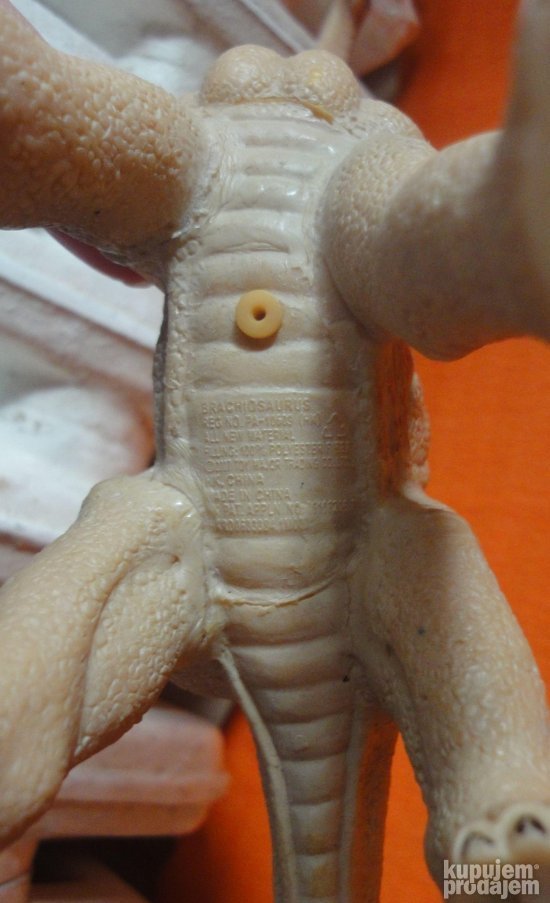 dino Brachiosaurus visok 24cm brsti tršnju na salašu