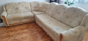 Ugaona garnitura sa lezajem na rasklapanje