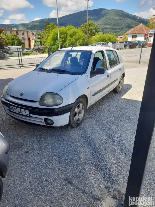 2001 Renault Clio 1.2