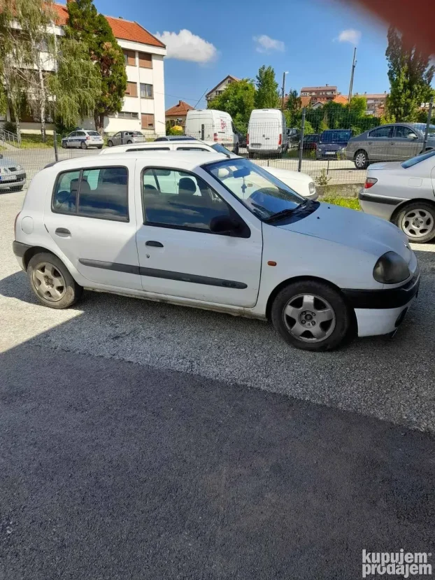 2001 Renault Clio 1.2