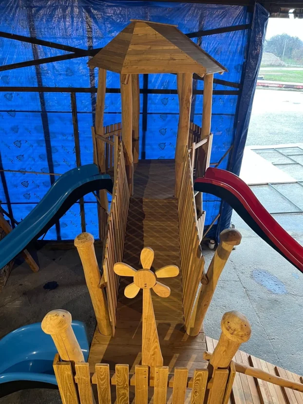 Igraliste za decu ekolosko od bagremovog drveta