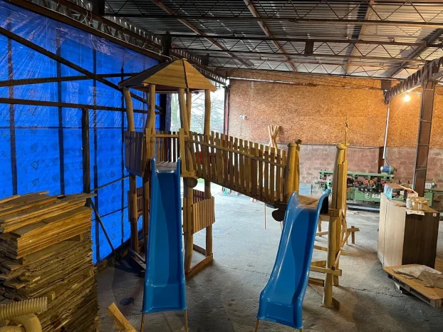 Igraliste za decu ekolosko od bagremovog drveta