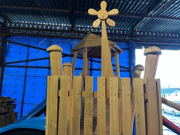 Igraliste za decu ekolosko od bagremovog drveta