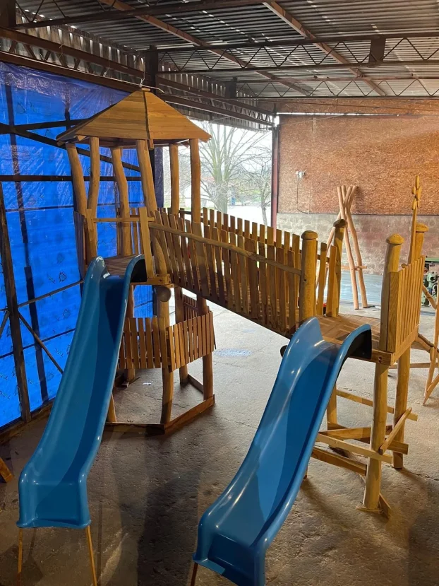 Igraliste za decu ekolosko od bagremovog drveta