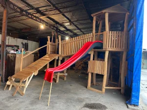 Igraliste za decu ekolosko od bagremovog drveta