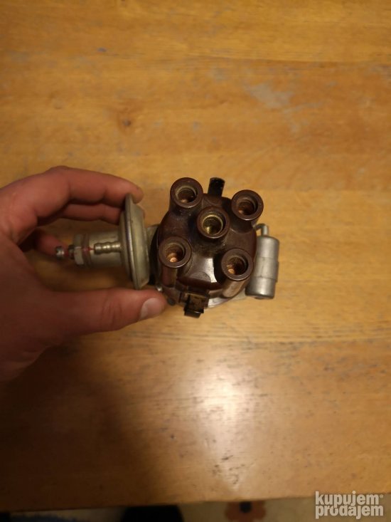 Skoda 110 100 Skoda 1000MB Razvodnik paljenja magneton NOVO