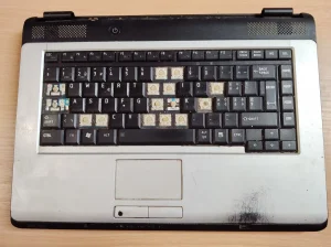Kuciste za laptop Toshiba Satellite L300
