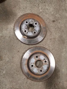 Mazda 2 2011 1.6D prednji diskovi