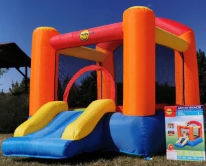 Dvorac na naduvavanje- igraonica BESPLATNA POSTARINA