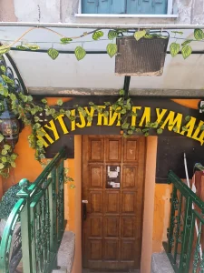 Roštilj majstor Kuvar Šanker Pomocni radnik  Pomocni konobar
