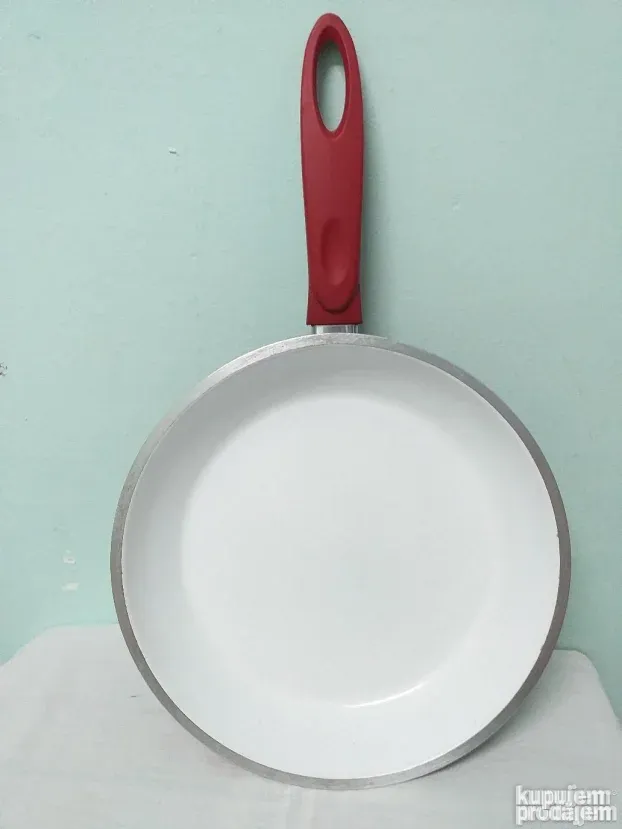 Dobar aluminijumski tiganj ,donet iz Austrije