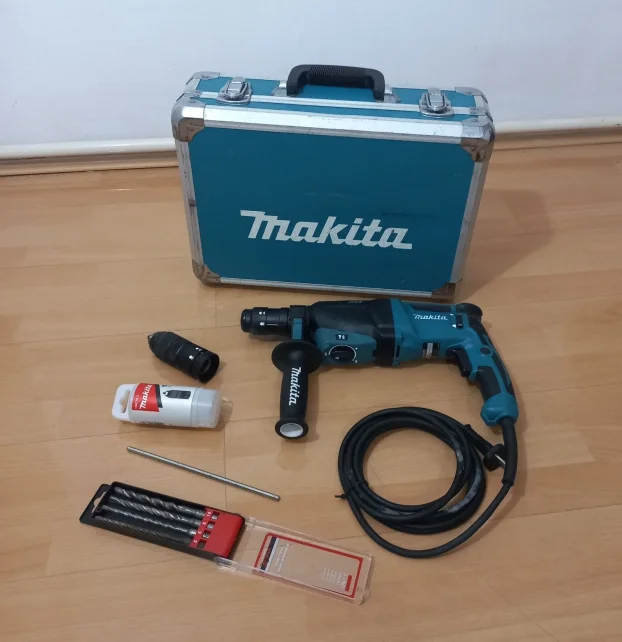 Makita udarna bušilica HR2631FT