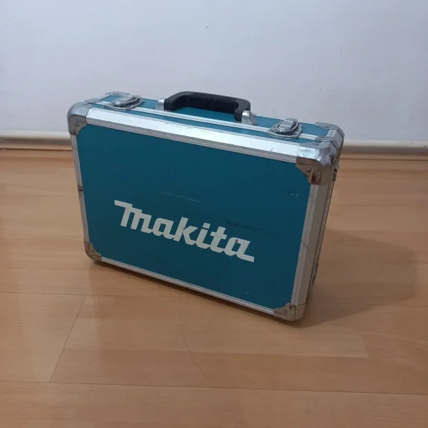 Makita udarna bušilica HR2631FT