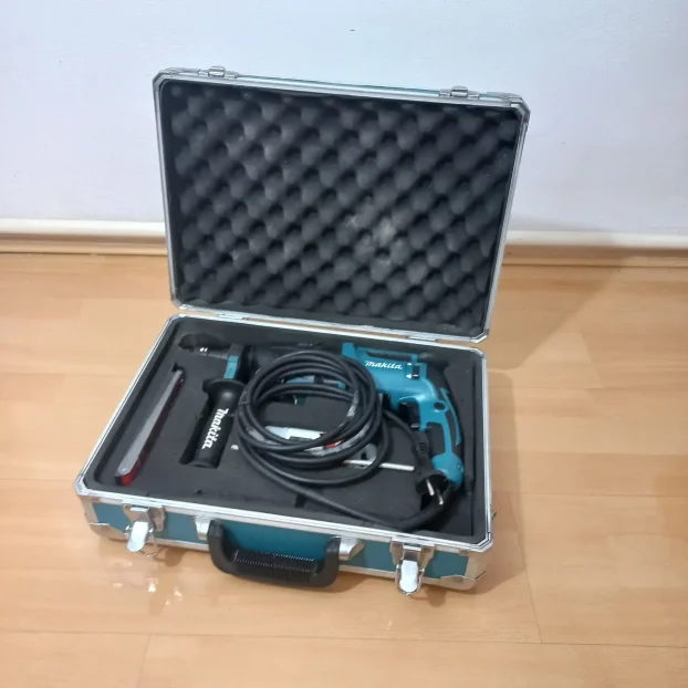 Makita udarna bušilica HR2631FT