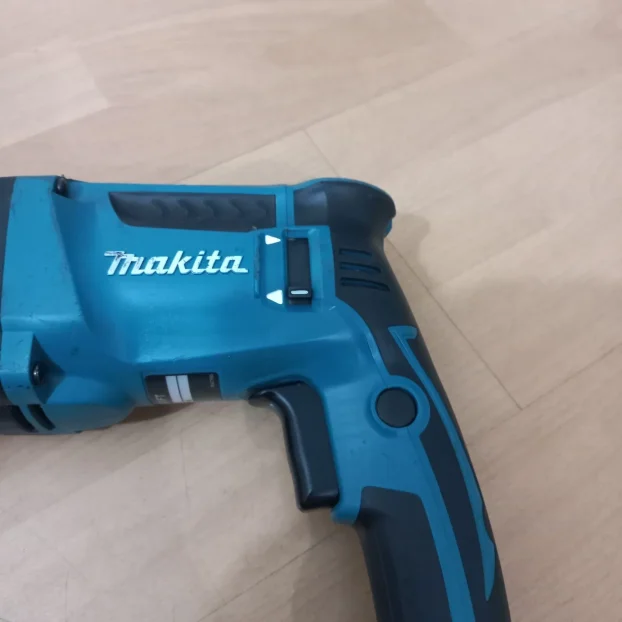 Makita udarna bušilica HR2631FT