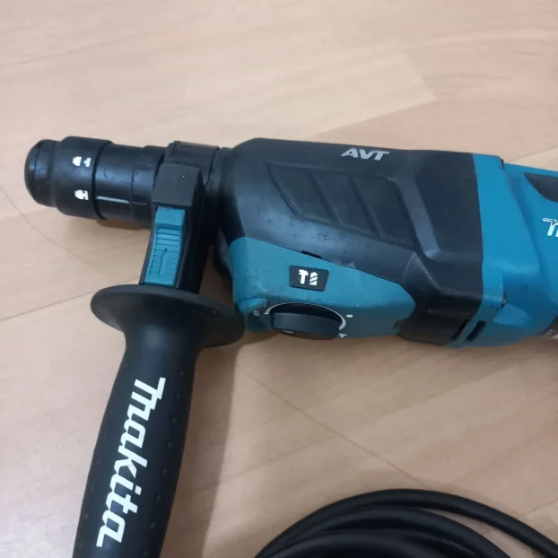 Makita udarna bušilica HR2631FT