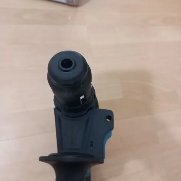 Makita udarna bušilica HR2631FT
