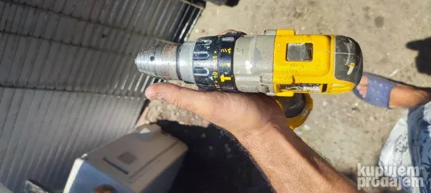 aku.busilica dewalt 14,4v.sa cekicem