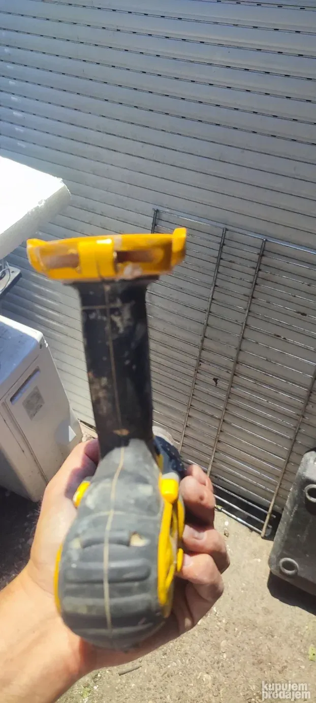 aku.busilica dewalt 14,4v.sa cekicem