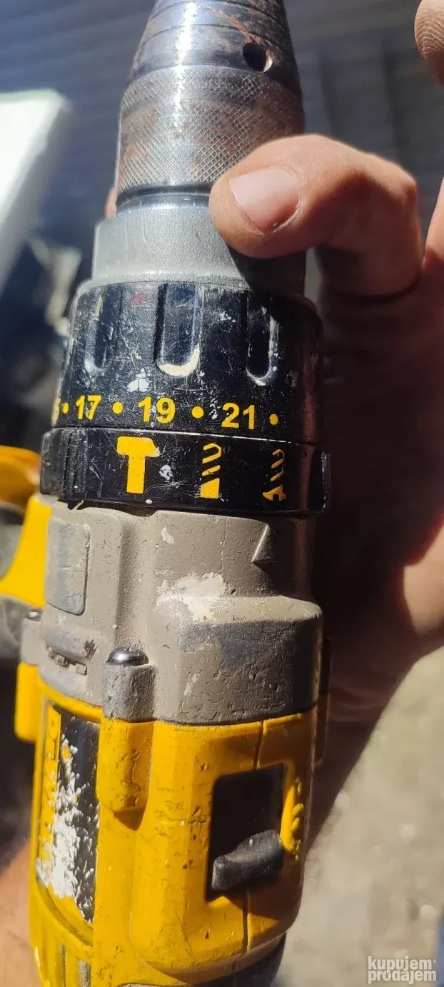 aku.busilica dewalt 14,4v.sa cekicem