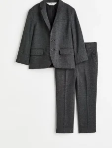 H&M odelo KAO NOVO vel.128