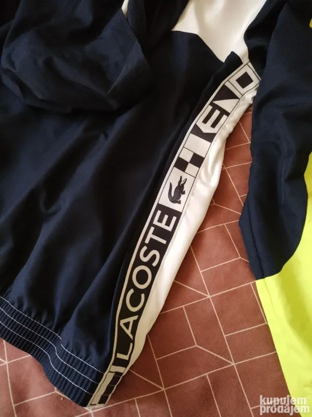 Lacoste vel. 56 (L/XL)