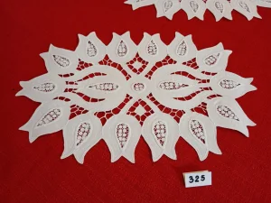 Nastolnjak beli vez iz bakine škrinje 1960g