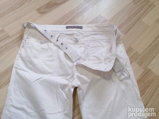 812-STJ SKORPION farmerice 40 Odlicne