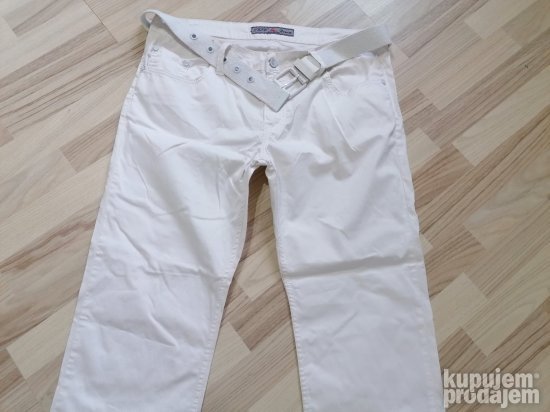 812-STJ SKORPION farmerice 40 Odlicne