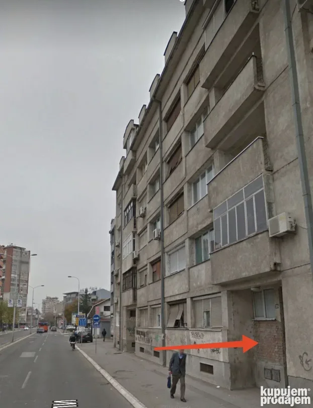 Издајем стан у центру Ниша