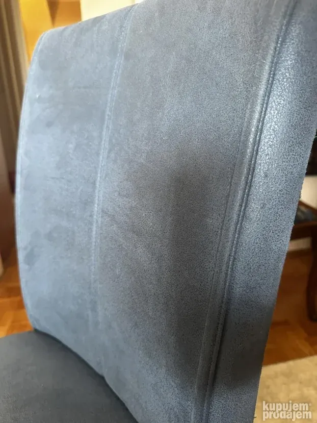 Trpezarijski sto sa 8 stolica