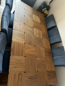 Trpezarijski sto sa 8 stolica