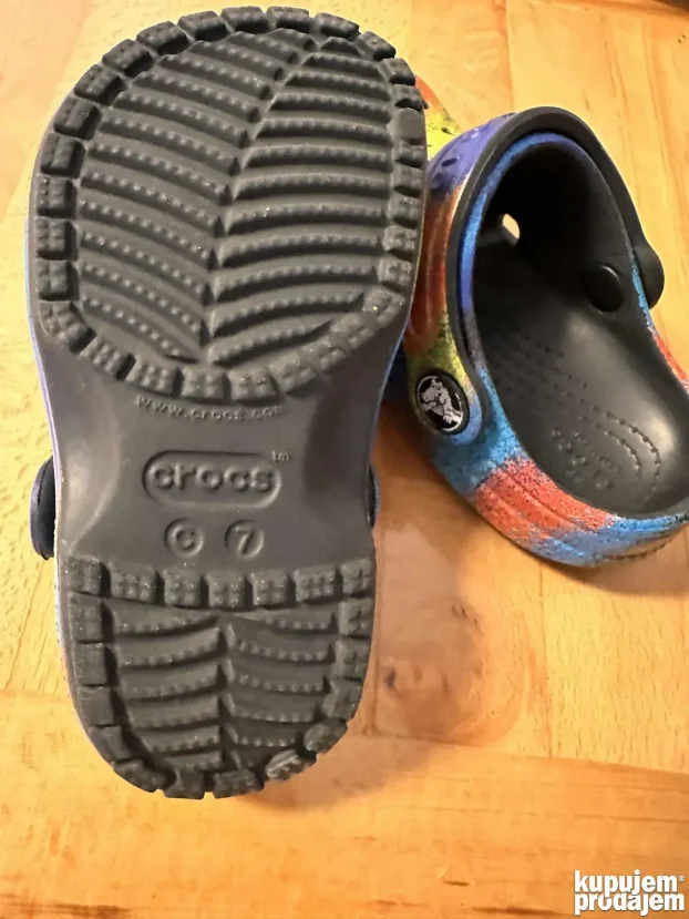 crocs