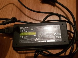 Originalni Adapter Sony 19.5v 4.7a