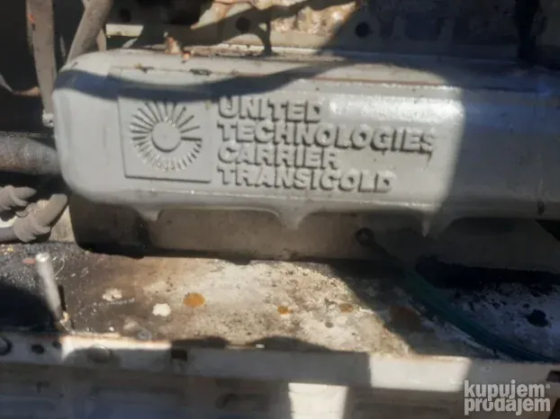 Motor 4 cilindra od termo kinga