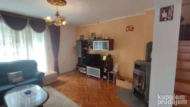 Odlična kuća na Klisi, 250m2