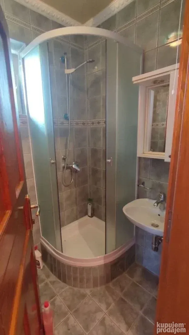 Odlična kuća na Klisi, 250m2